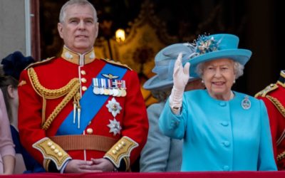 Príncipe Andrew, filho da rainha Elizabeth II, renuncia a títulos militares após acusação de agressão sexual