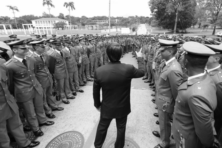 26 de novembro de 2022-Na AMAN, Jair Bolsonaro se dirige aos aspirantes recém-formados