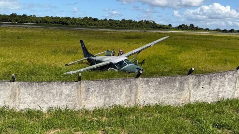Um avião da FAB caiu na região de Porto Seguro