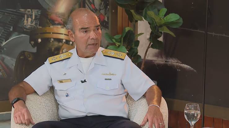 O comandante da Marinha, Almirante Olsen, concedeu entrevista a CNN Brasil