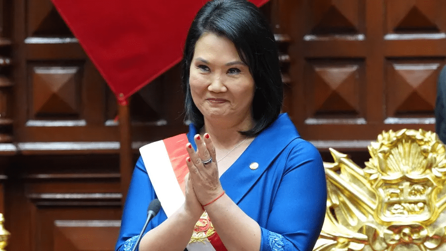A presidente do Peru, Keiko Fujimori, após prestar juramento no Congresso em Lima