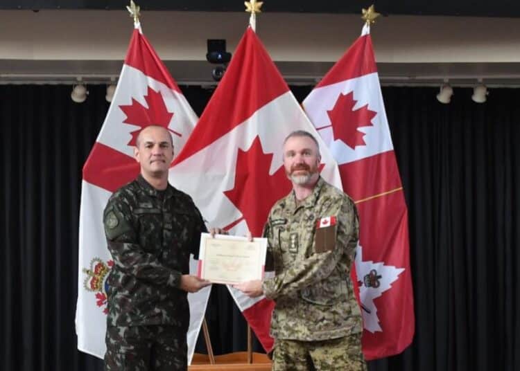 Tenente-Coronel Túlio Marco de Morais foi destaque em curso no Canadá