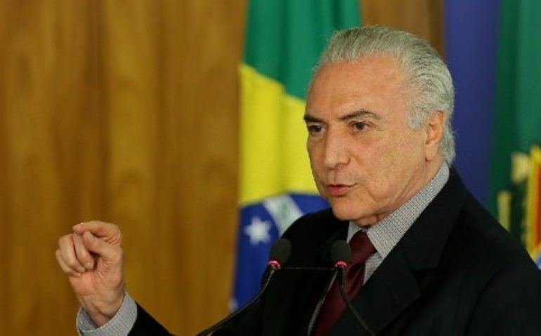 20dez2016-o-presidente-da-republica-michel-temer-discursa-durante-a-cerimonia-de-liberacao-de-recursos-para-ensino-tecnico-e-fomento-as-escolas-em-tempo-integral-1483123292841_615x300
