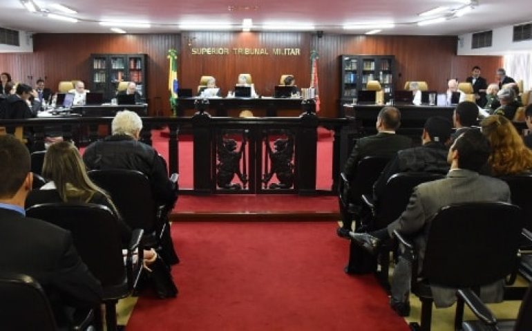 27out2015-sessao-do-stm-superior-tribunal-militar-em-brasilia-1456248836527_615x300