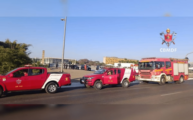 Ocorrência mobilizou grande efetivo militar na praça dos Três Poderes (Imagem: CBMDF)