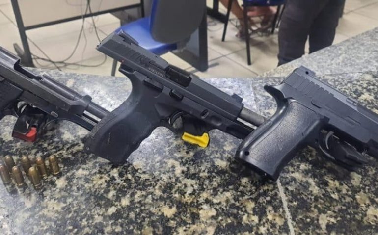 ARMAS SUBOFICIAL DA MARINHA QUE ATIROU CONTRA ENTEADO EM SÃO PEDRO DA ALDEIA