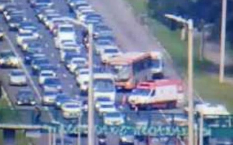 Segundo o Metrópoles, a vítima estava acompanhada da esposa dentro de um carro que trafegava pela rodovia. (Foto: divulgação / DER)