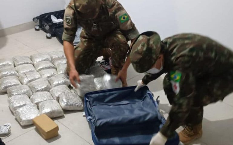 Apreensão de cocaína e skunk em Corumbá