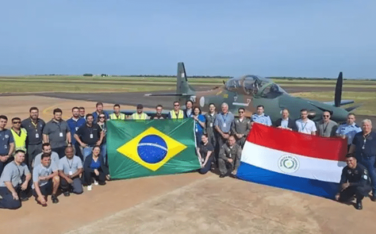 Avião Super Tucano do Paraguai
