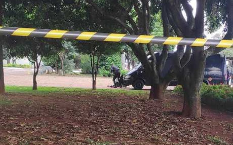 Esquadrão antibomba retirou o objeto suspeito do local
Alessandro Saturno/Record TV