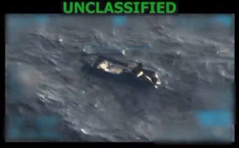 Barco venezuelano explodido