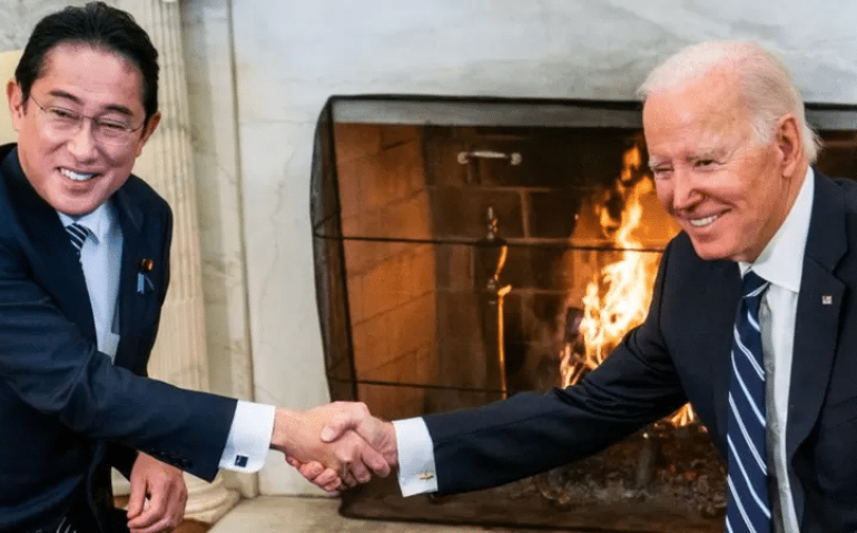 Na Casa Branca, presidente dos Estados Unidos, Joe Biden, se encontrou com premiê japonês, Fumio Kishida (Getty Images)