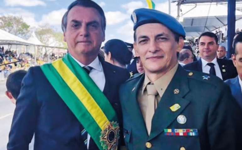 Bolsonaro e Mosart Aragão