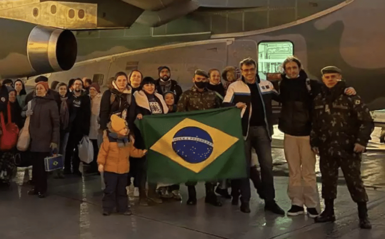 Brasileiros resgatados na Ucrânia
