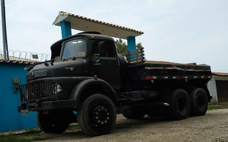 CAMINHÃO LEILÃO