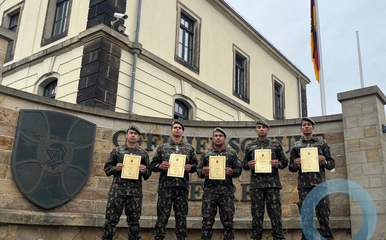 CAPITÃES CONCLUDENTES DE CURSO NO EXÉRCITO ALEMÃO