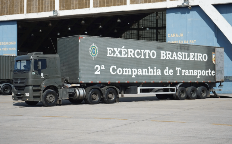 Uma das carretas do Exército que será empregada para o transporte
Divulgação