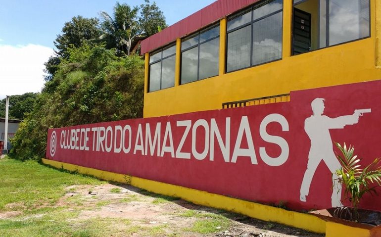 O Clube de Tiro do Amazonas  fica às margens da AM-070, estrada que liga Manaus à Iranduba (Imagem: Facebook)