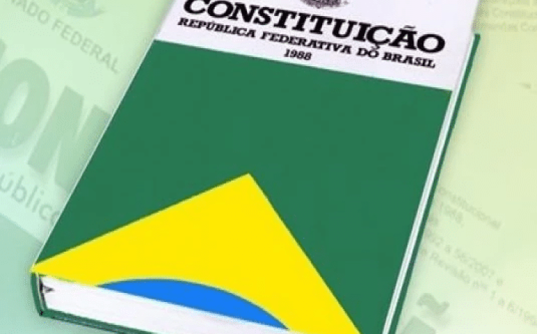 CONSTITUIÇÃO
