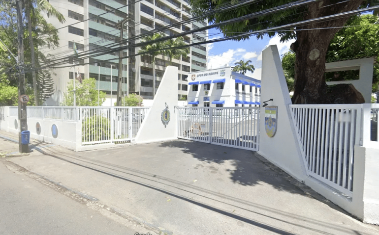 Imagem da frente do CPOR Recife, no bairro de Casa Forte — Foto: Reprodução/Google Street View