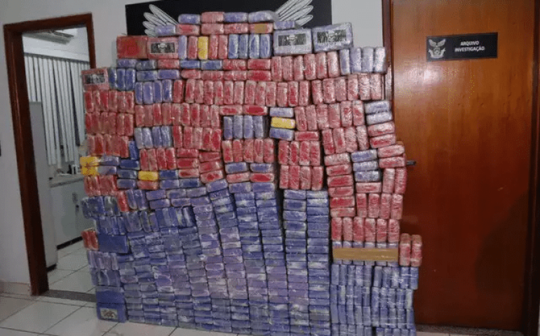 Meia tonelada de cocaína apreendida pela Denar (Foto: Paulo Francis) - CREDITO: CAMPO GRANDE NEWS