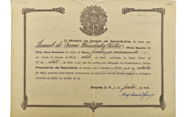 Carta Patente assinada pelo Brigadeiro Eduardo Gomes, em 1965, nomeando Major Aviador por merecimento (reprodução)
