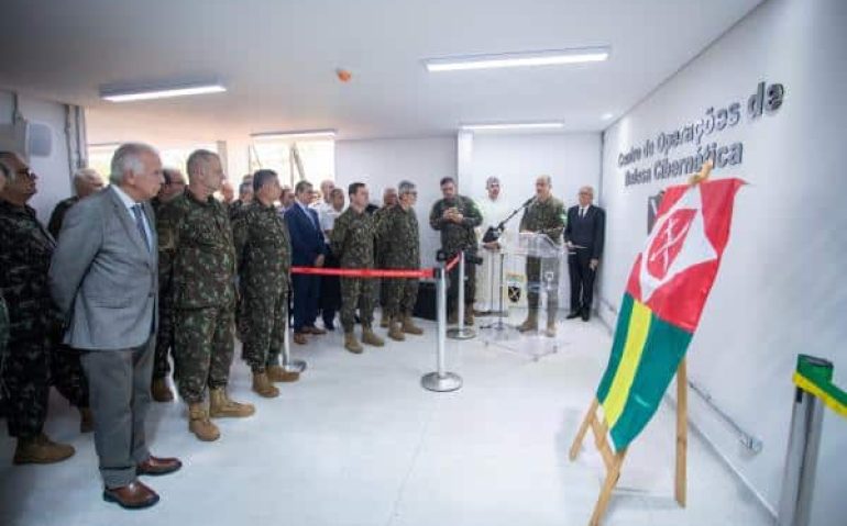 Ministro da Defesa prestigiou o evento (Foto: Sargento Marcos / CECOMSAER)