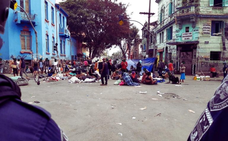 Foto: Cracolândia, São Paulo, 10 de outubro de 2019: o crack é um problema social grave que pena- liza os usuários da droga e suas famílias, ao se integrar com frequência e sem muito estranhamento ou oposições sérias à paisagem das cidades brasileiras. Foto:José Arnon dos Santos Guerra