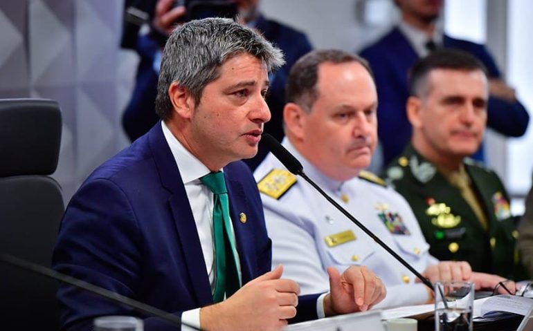 Carlos Portinho é o autor da PEC que determina investimento mínimo na defesa: "Previsibilidade orçamentária"
Saulo Cruz/Agência Senado