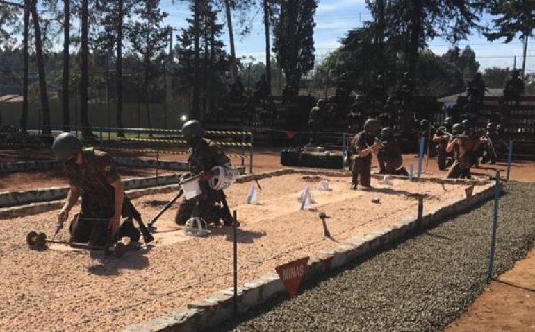 Porto União (SC) - Militares treinam na recém inaugurada pista de desminagem do 5. Batalhão de Engenharia de Combate Blindada (Crédito: RP do 5 BE Cmb Bld).