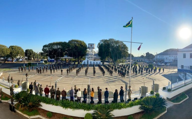Cruz Alta (RS)- Formatura de despedida do serviço ativo do Capitão Valdir Camargo de Oliveira, na EASA. (Imagem: RP EASA)