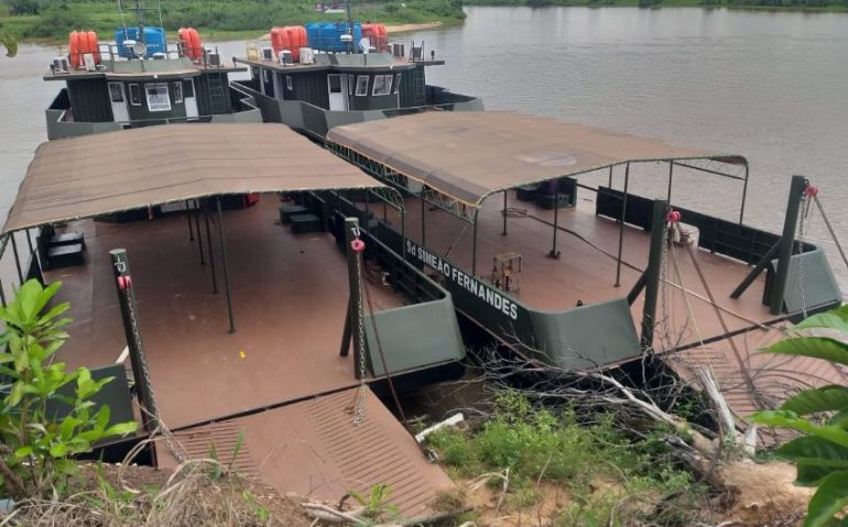EMBARCAÇÕES RETIDAS EM CÁCERES