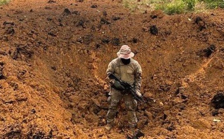 Forças Armadas destroem pista de pouso clandestina na Terra Yanomami
COMANDO MILITAR DA AMAZÔNIA/DIVULGAÇÃO