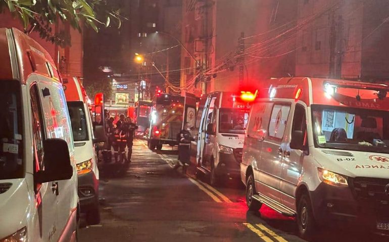 Apartamento do coronel foi tomado pelas chamas após explosões