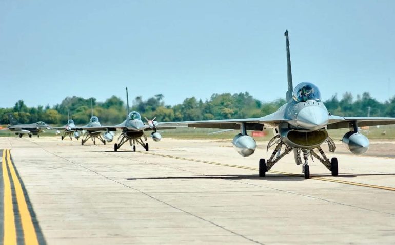 Primeiro lote de F16 da Força Aérea Argentina (Diálogo das Américas)
