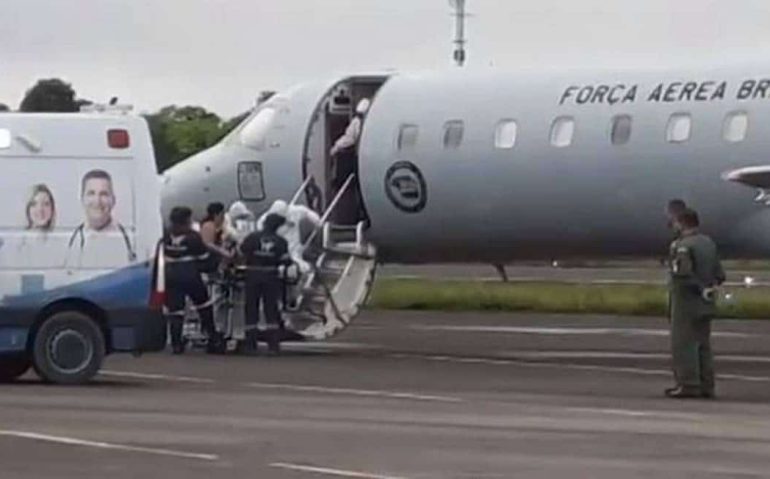 Pacientes com Covid-19 são transportados de Manaus para outros estados em avião da FAB Foto: reprodução/TV
