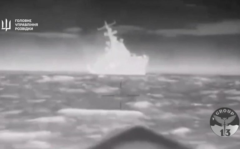 FRAGATA RUSSA AFUNDADA POR DRONES