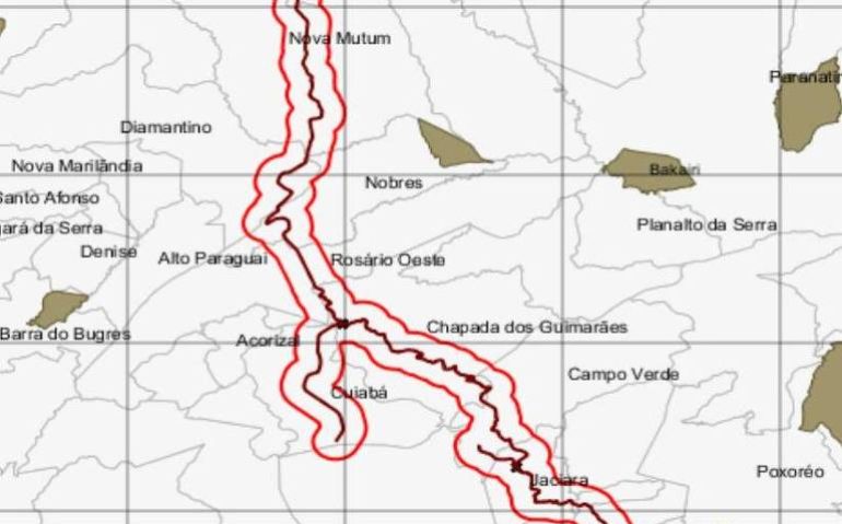 Mapa mostra traçado da ferrovia em Mato Grosso. Linhas vermelhas delimitam distância de 10 km, e áreas em marrom claro são Terras Indígenas demarcadas - Reprodução