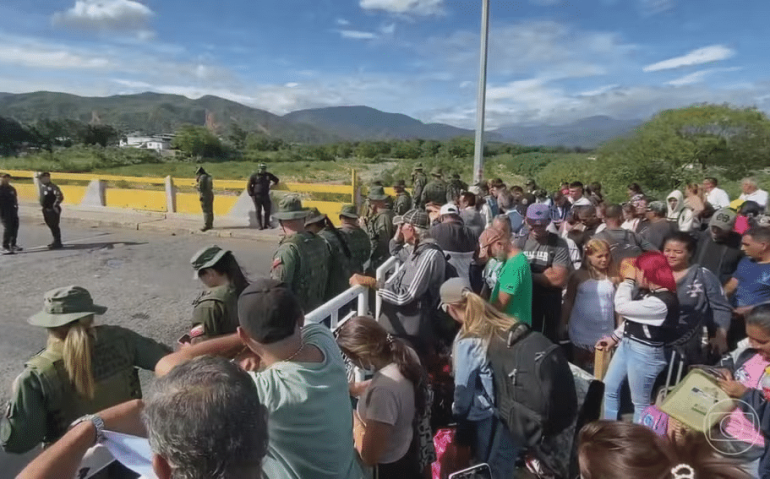 Forças Armadas da Venezuela fecham as fronteiras dois dias antes da eleição presidencial — Foto: Jornal Nacional/ Reprodução