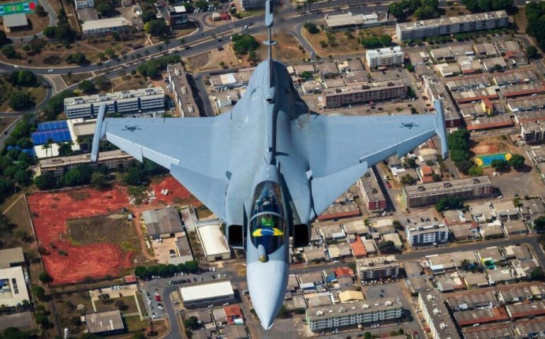 GRIPEN VOO PANORÂMICO