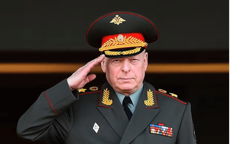Ex-comandante das forças terrestres do Exército russo, Oleg Salyukov, durante cerimônia em Colombo, no Sri Lanka — Foto: ISHARA S. KODIKARA / AFP