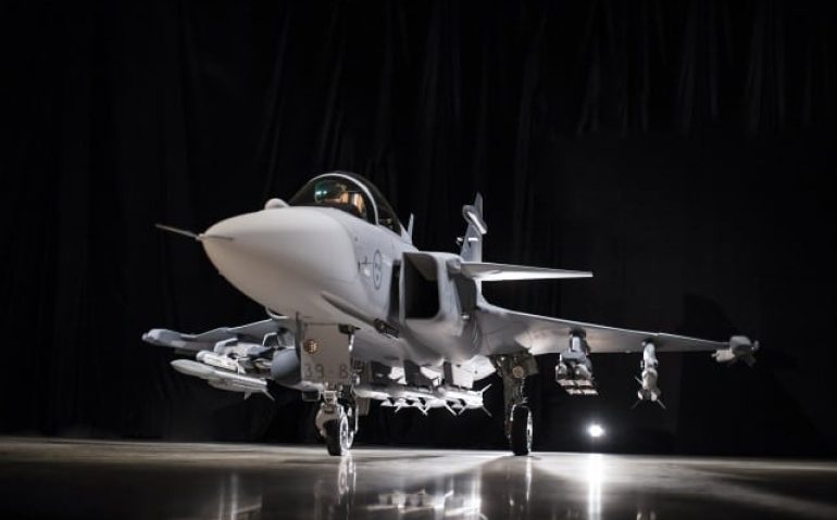 Gripen-E-rollout-6-640x427