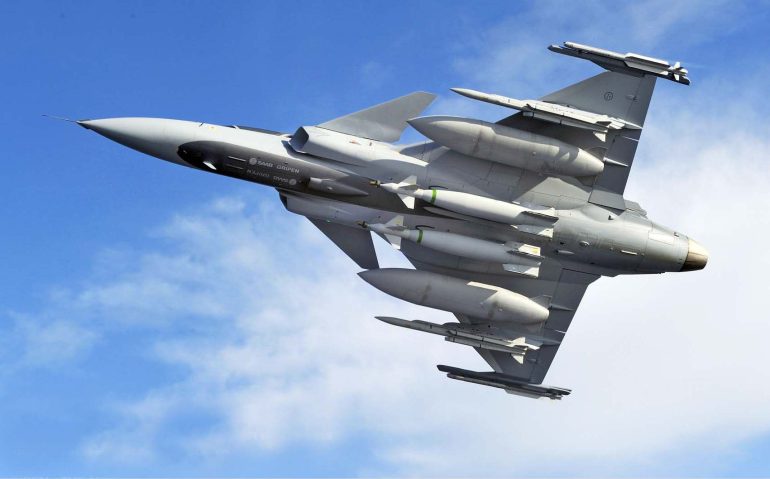 Gripen-NG-no-calendário-Saab-2012-outubro