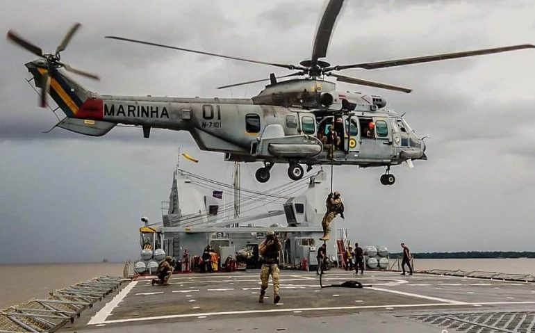 Helicóptero Marinha Operação Ágata