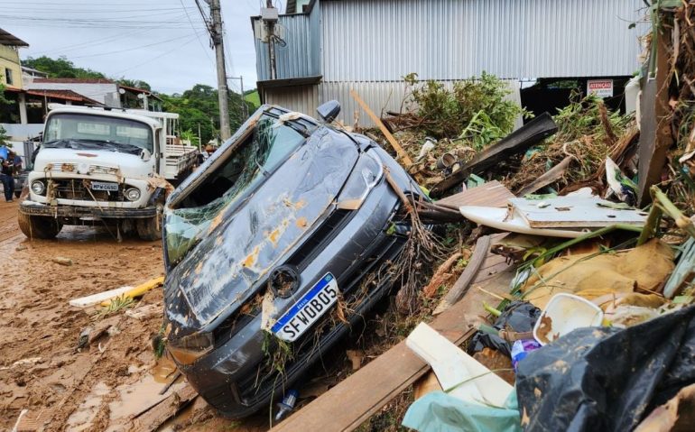 Chuva deixa rastro de destruição em Mimoso do Sul. (Fernando Madeira)