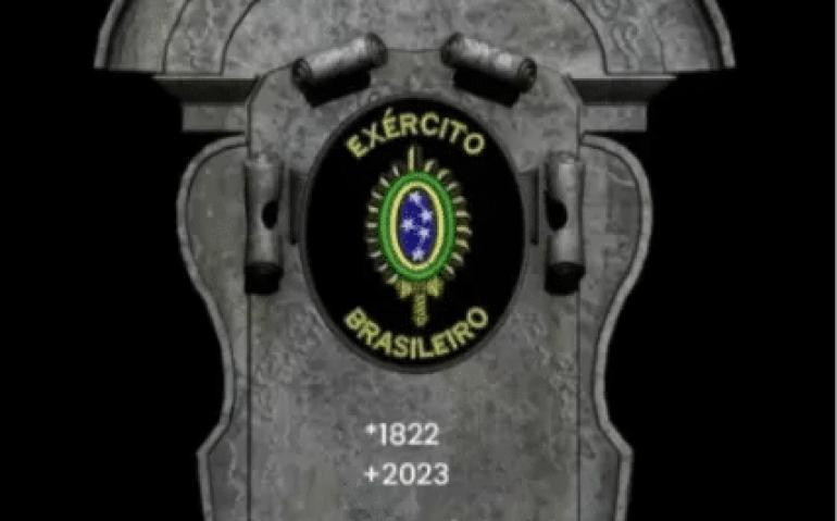Montagem de lápide do Exército circula em grupos bolsonaristas no Facebook e no WhatsApp
Imagem: Reprodução Facebook