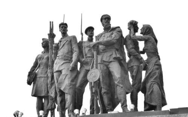 Monumento em homenagem aos defensores de Leningrado  (Créditos da imagem: Konstantinks e Shutterstock)