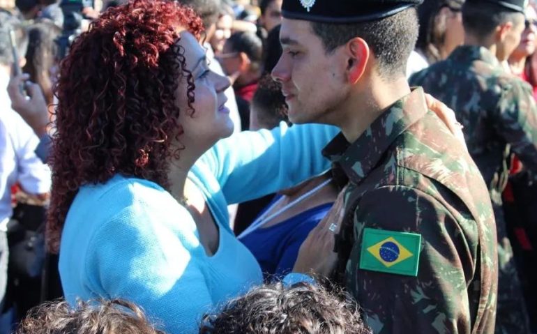 MÃE E FILHO