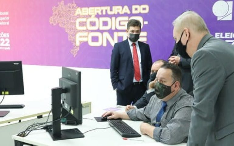 MILITARES FONTE URNA TSE