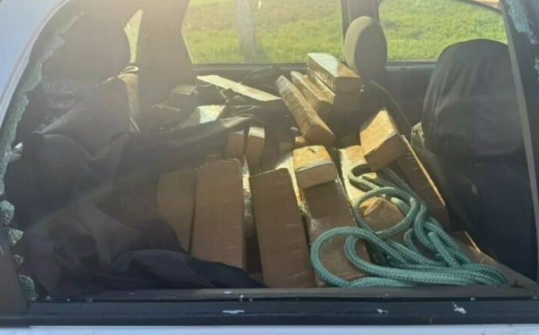 Maconha apreendida pelo EB em Maracaju (Foto: Divulgação/Dourados News)